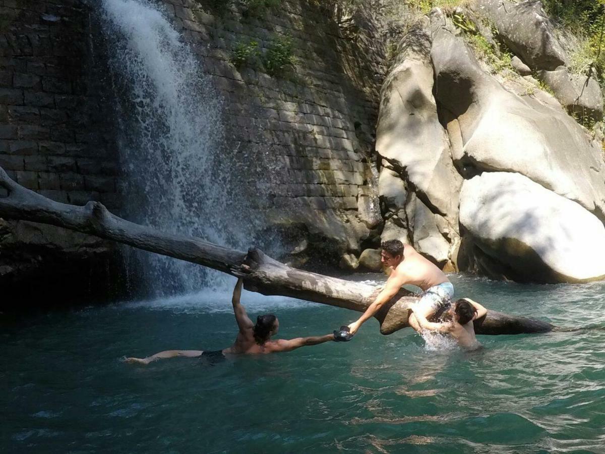 Camping Grondola - Federicofarm Pontremoli Bagian luar foto